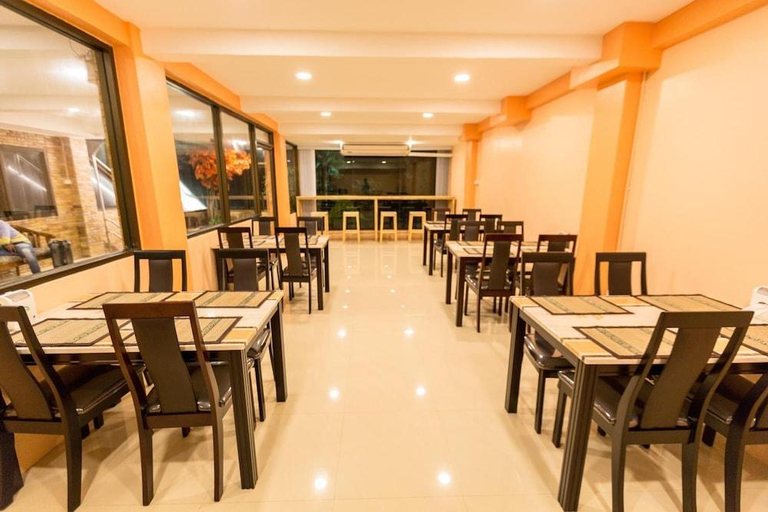 Food & Drinks 5, Marina Jomtien Beach, Pattaya