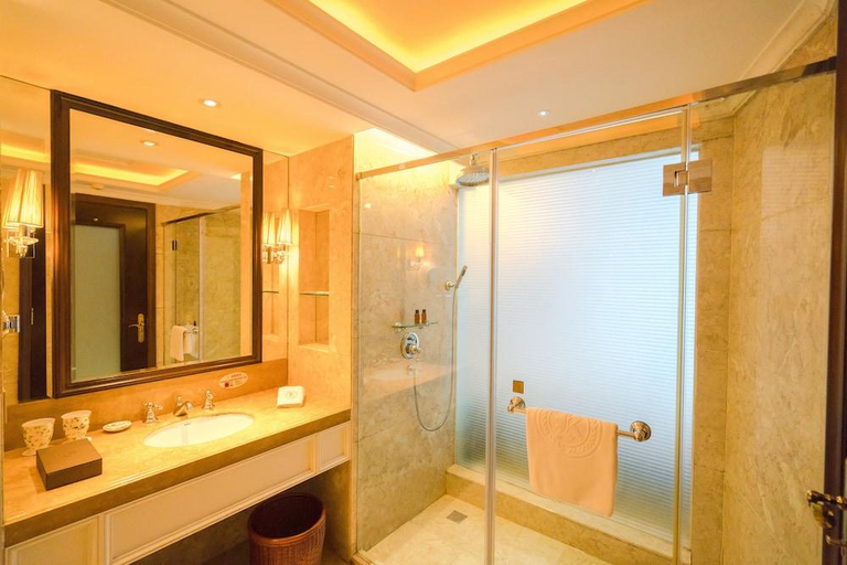 Bathroom 4, King Century Hotel, Zhongshan