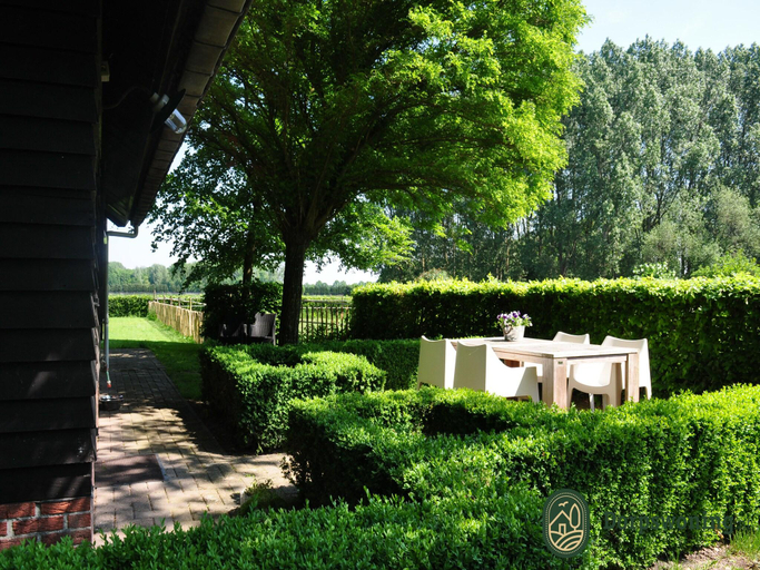 Others 5, Holiday Home in Leende with Hot Tub Garden, Heeze-Leende