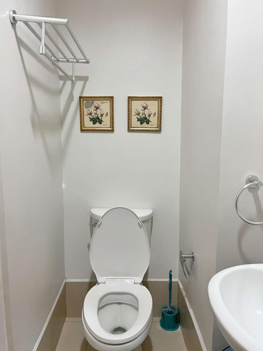 Bathroom 2, Best Condo Studio 24th Floor The Loop Tower CDO Lucky 4, Cagayan de Oro City