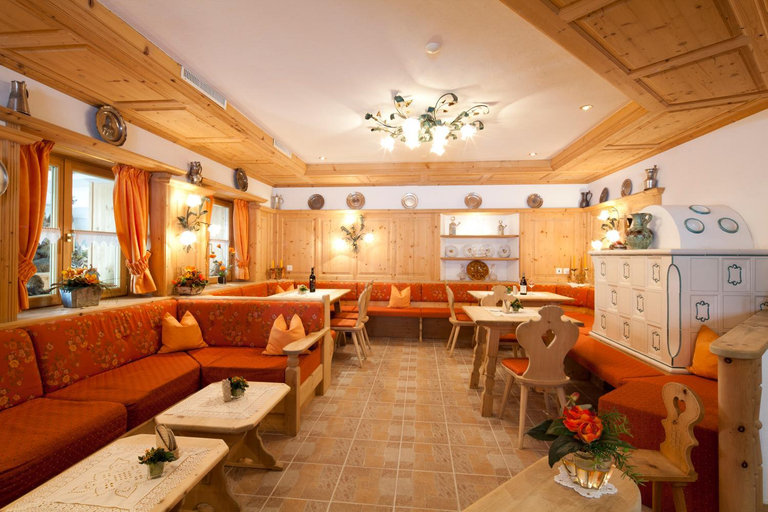 Others 4, Hotel Astras, Inn