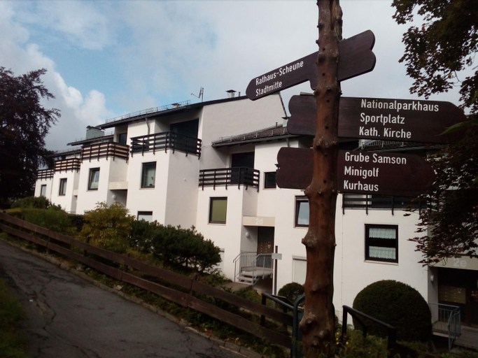 Exterior & Views