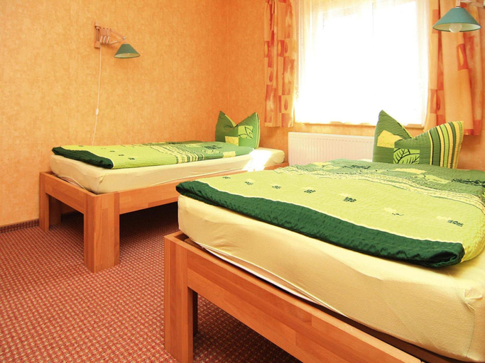 Bedroom 2, Ferienwohnung, Lohmen, Rostock