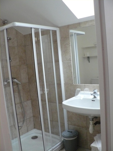 Bathroom, Les ecuries de Bel Air, Morbihan