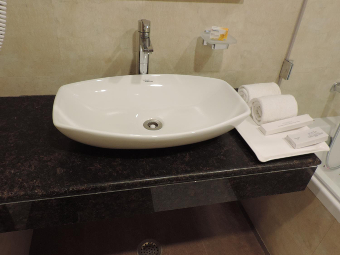 Bathroom 5, Justa Luxe Mukteshwar Retreat and Spa Mukteshwar, Nainital