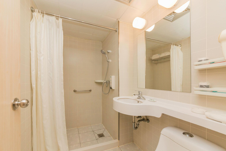 Bathroom 4, Jinjiang Inn Changchun Municipal Government, Changchun