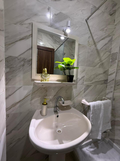 Bathroom 5, TiBa Golden Resort, Al-Ghurdaqah
