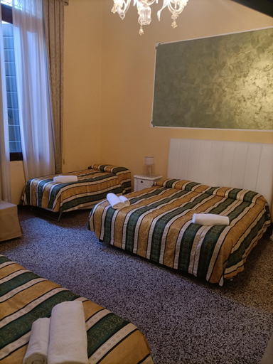Bedroom 2, AlPalazzoLionMorosini, Venezia