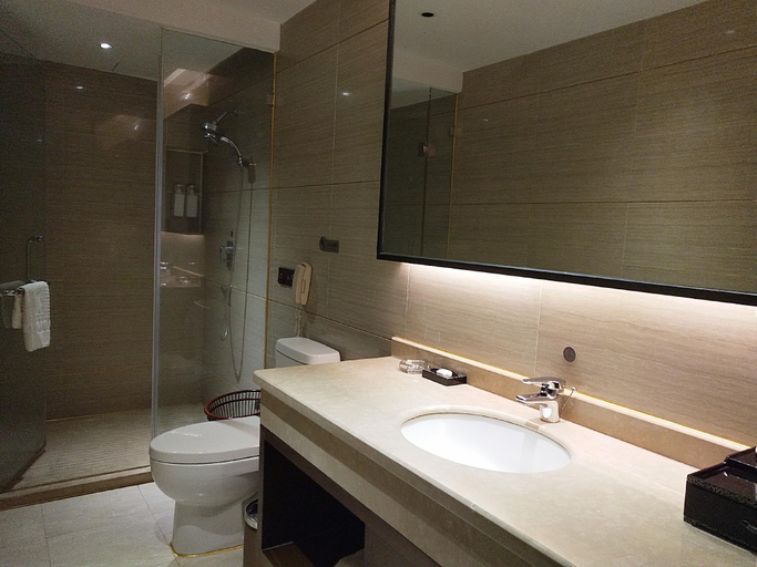 Bathroom 3, Universal International Hotel, Zhanjiang
