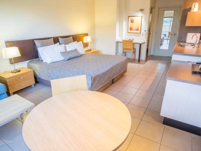 Bedroom, Spinifex Motel, Mount Isa