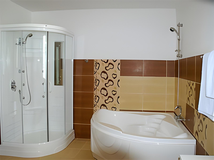Bathroom 4, Pensiunea Casa Zanelor, Floresti