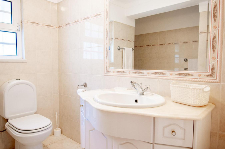 Bathroom 5, Casa Filipa Full House, Lagoa