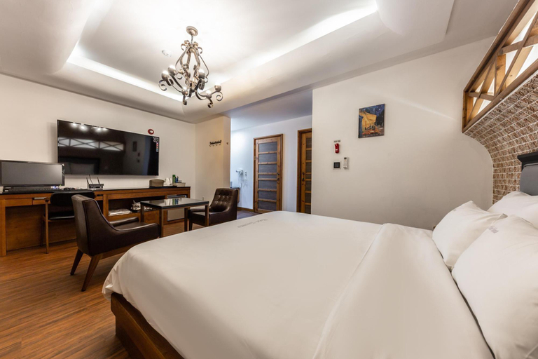 Bedroom 3, Chungju Toronto Hotel, Chungju