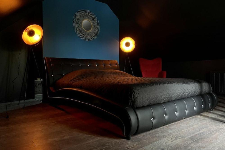 Bedroom 3, LoveRoom by Gîtes d'Armor, Côtes-d'Armor