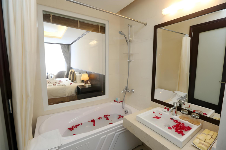 Bathroom 4, Lenid Hotel Tho Nhuom, Hoàn Kiếm