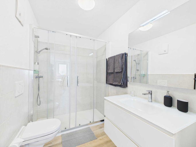 Bathroom, 2 Curio Court House in Malcantone, Lugano