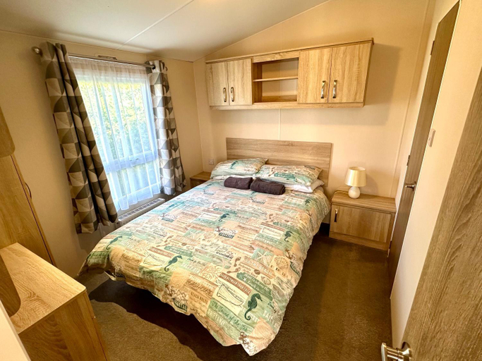 Bedroom 3, Roselands caravan park, Nr Lands End, Cornwall, Cornwall