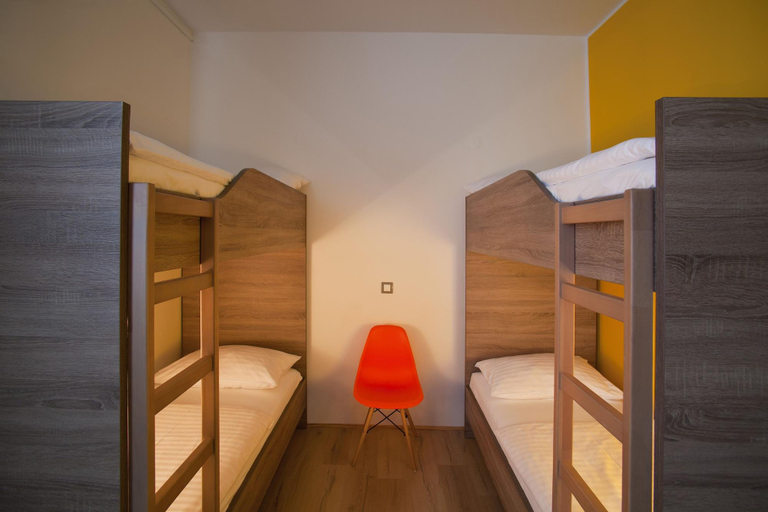 Bedroom 3, B&B HOTEL Maribor UNI Hostel, Maribor