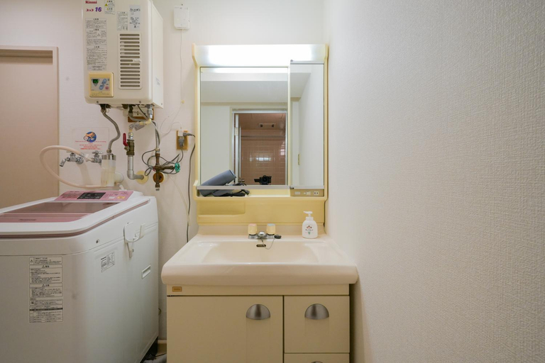 Bathroom, Dynasty Palace 9F, Sapporo