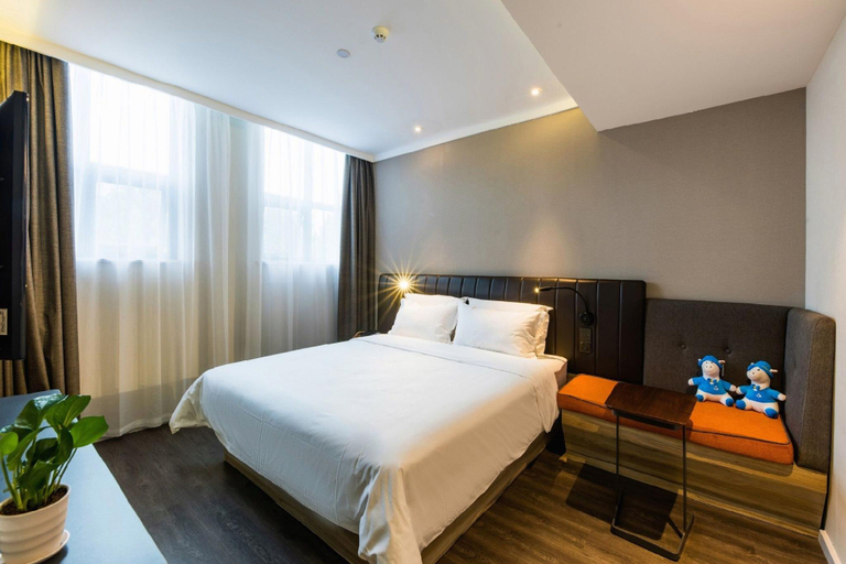 Bedroom 2, Hanting Premium Hotel Xi'an Western Avenue Zaozitai Road, Xi'an