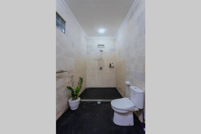Bathroom 3, Villa Cathy, Seminyak - Private 3 Bed Pool Villa!, Badung