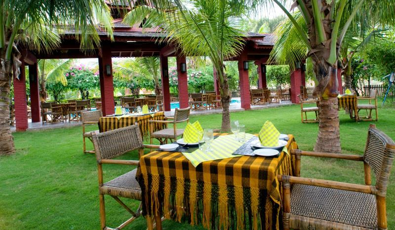 Food & Drinks 3, Thazin Garden Hotel, Myingyan