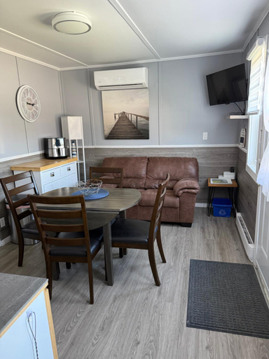 4, Motel le repos, Le Rocher-Percé