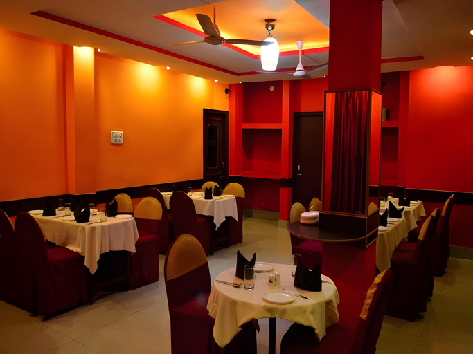 Food & Drinks 5, Dee Jay Resort, Kangra