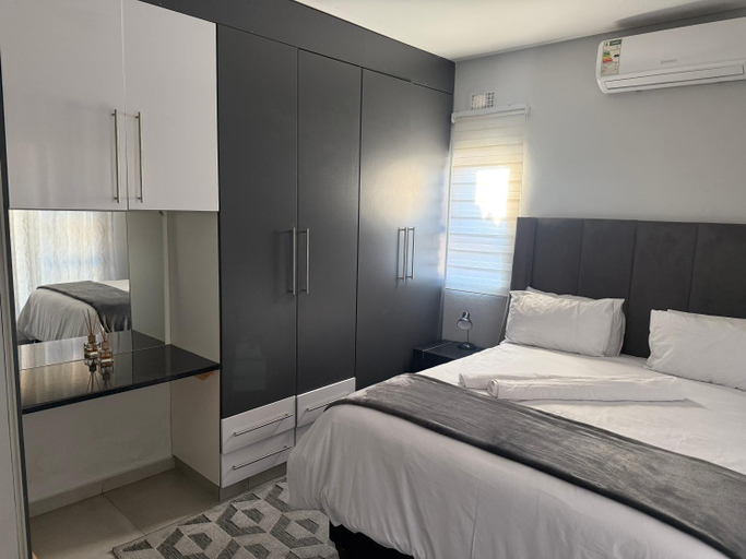 Bedroom 2, Mountain Drive Apartments, Mbabane East