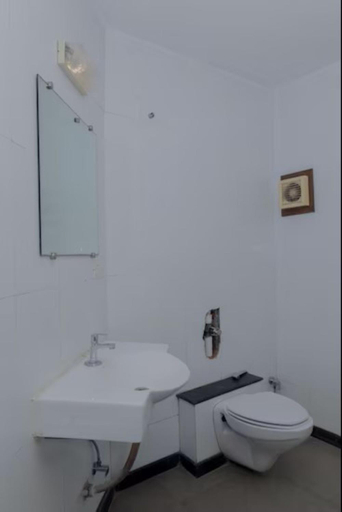 Bathroom 4, Hotel Shree Plaza, Bharuch