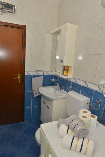 Bathroom 3, D apartment