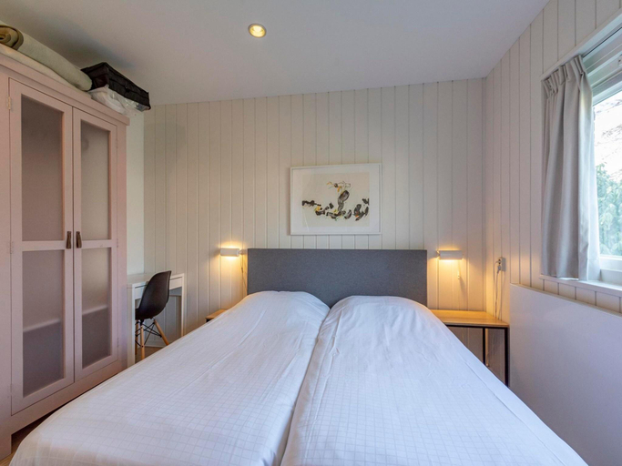 Bedroom 2, Duinland 55 bungalow in Sint Maartenszee, Zijpe