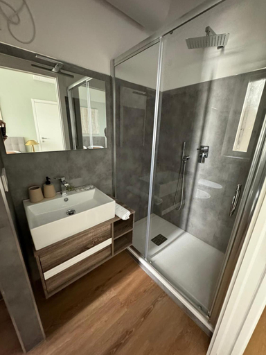 Others 4, D-HOME Suites, Milano