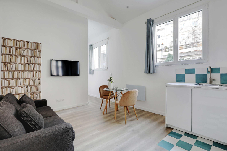 Interior view, Intimate apartment - 1BR/4P - Saint-Lambert, Paris