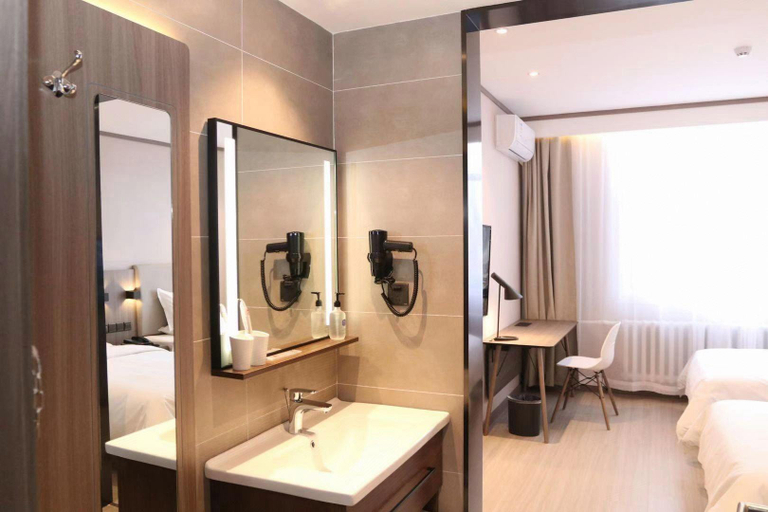 Bathroom 3, Hanting Hotel Tongliao Minhang Road, Tongliao