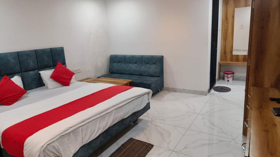 Others 4, hotel prince palace, Ratlam