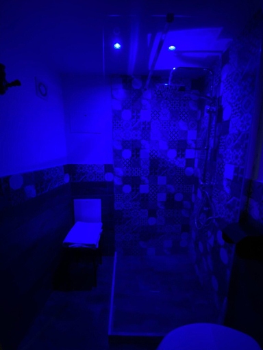 Others 4, Vat Coke House, Napoli