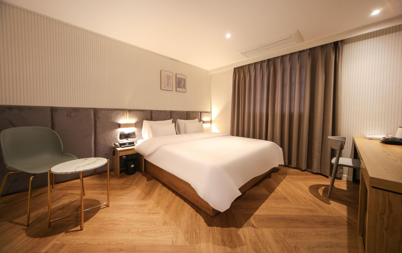 Bedroom 2, From H Rage Heaven, Masan