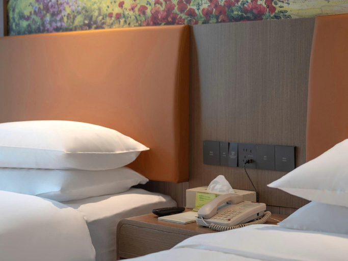 Bedroom 2, Vienna International Hotel Huizhou South Railway Station, Huizhou