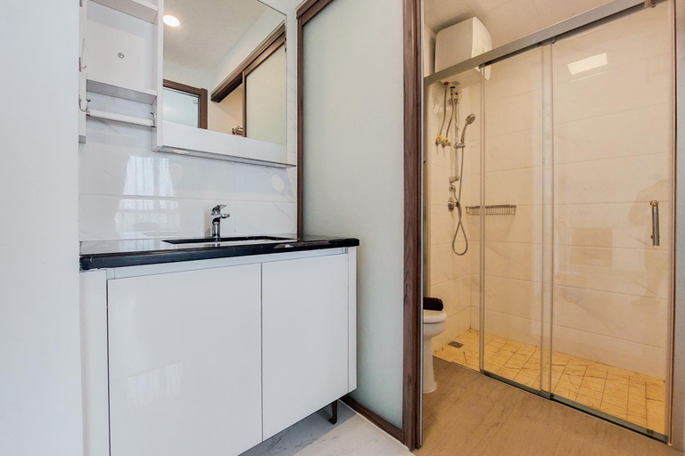 Others 3, Comfort 2BR at Sky House BSD Apartment By Travelio, South Tangerang