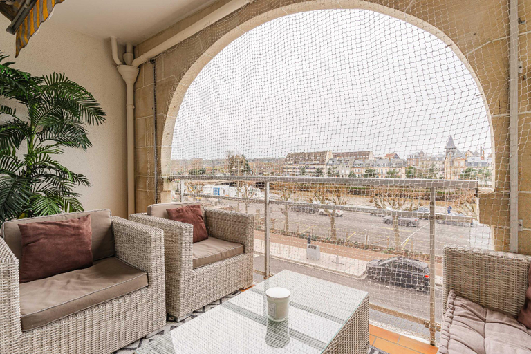 Interior view 3, Modern Apartment with Terrace Trouville, Calvados