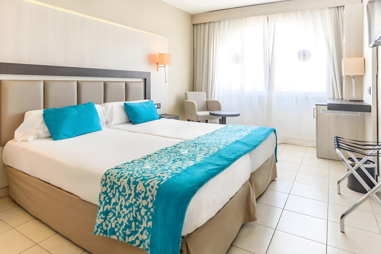 Bedroom 3, FERGUS Style Bahamas, Baleares
