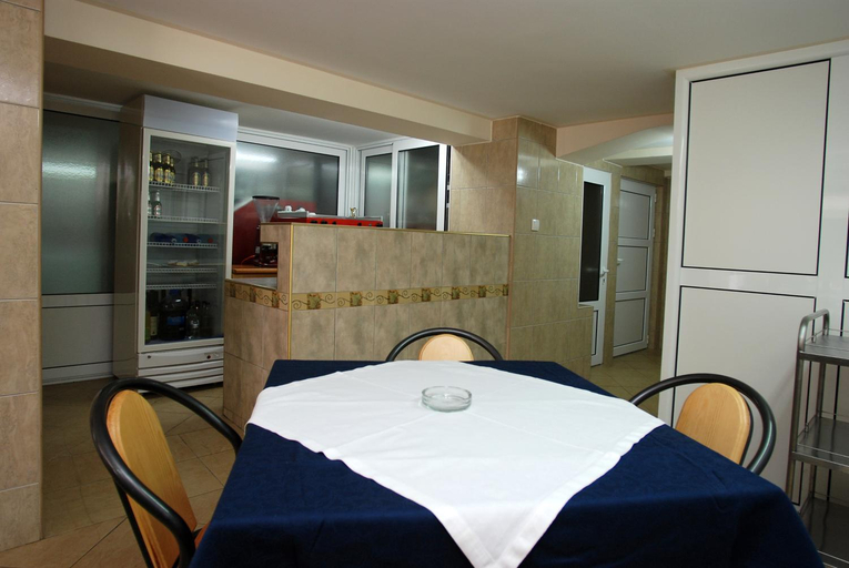 Others 5, Apartments Konte