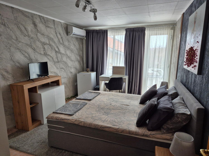 Others 4, The White House Guest House, Nesebar