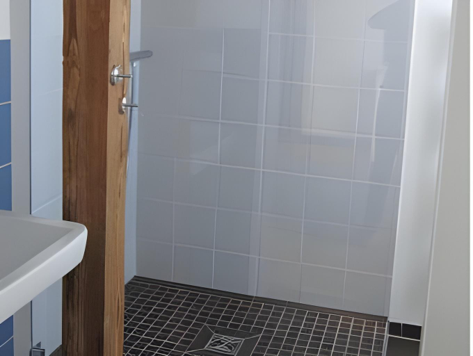 Bathroom 4, Kanal 33, Dithmarschen