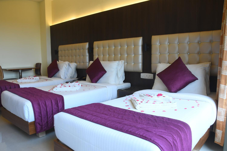 Bedroom 3, Hotel SR Tiruchendur, Thoothukkudi
