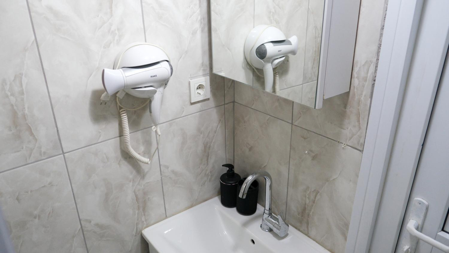 Bathroom 2, Grand Bona Sera Hotel, Fatih