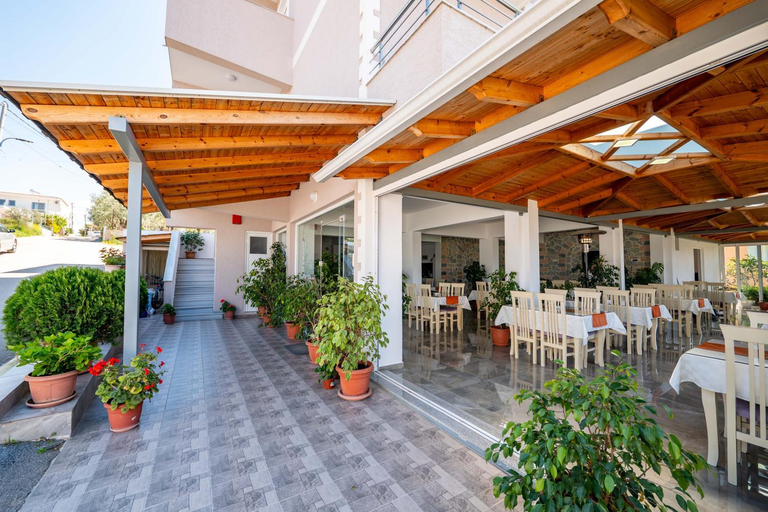 Food & Drinks 5, Aleksander ApartHotel, Sarandës