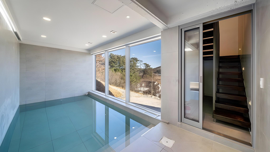 Others 4, Taean Oaten Pool Villa, Taean