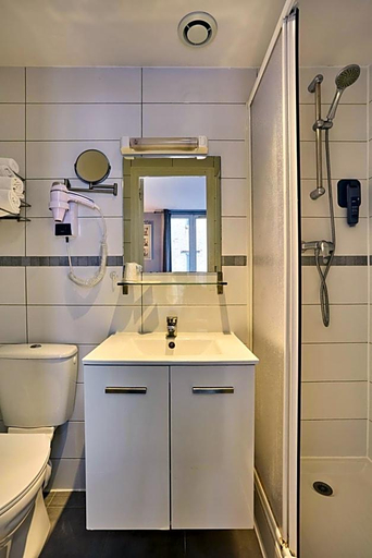 Bathroom 5, Huni Hotel, Paris